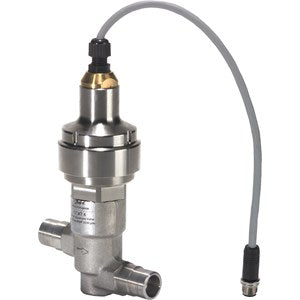 "Danfoss 027H7202 CCMT 8 Electric Regulating Valve, 5/8 in solder and 1/2 in weld connections, IP67 rated, ideal for high-pressure CO2 refrigeration systems with precise gas bypass and expansion control.