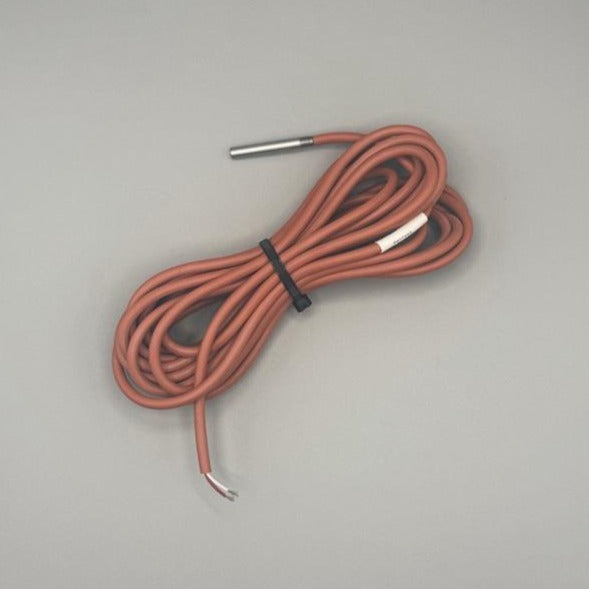 Danfoss 084N2003 AKS 21 high-temperature PT1000 sensor, 2.5M silicone cable, Class B tolerance, –94 to 356°F, 2-wire, stainless steel probe.