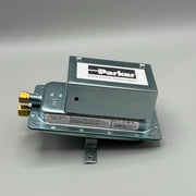 Parker Air Pressure Switch 023-0057 (AFS-222-316) — reliable air pressure monitoring for HVAC-R systems. Voltage: 120-277 VAC, Frequency: 50/60 Hz, Current: 15 A. Durable and easy to install.